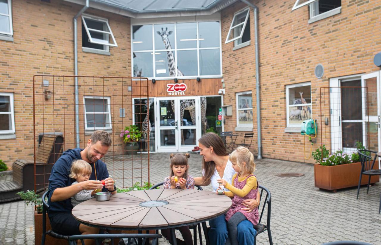 Givskud Zoo Hostel מראה חיצוני תמונה