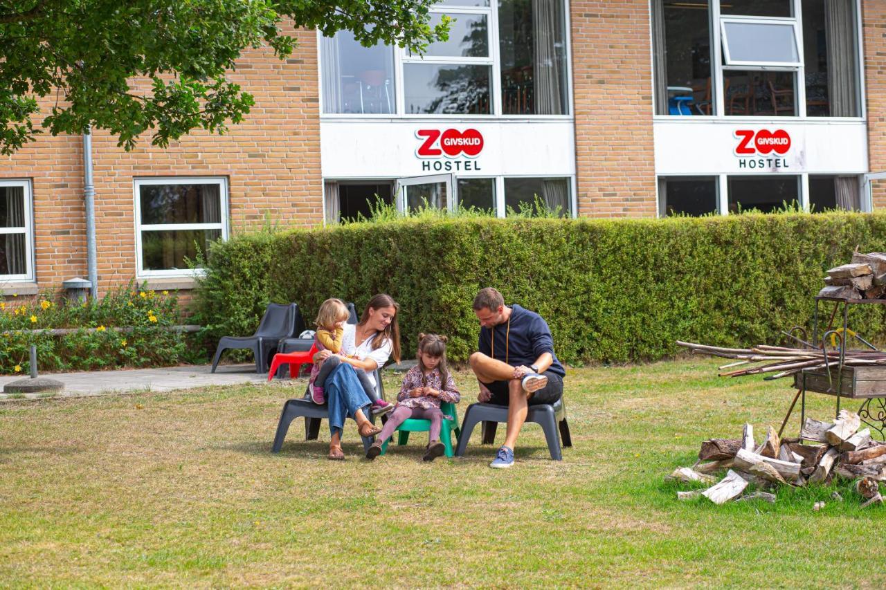 Givskud Zoo Hostel מראה חיצוני תמונה
