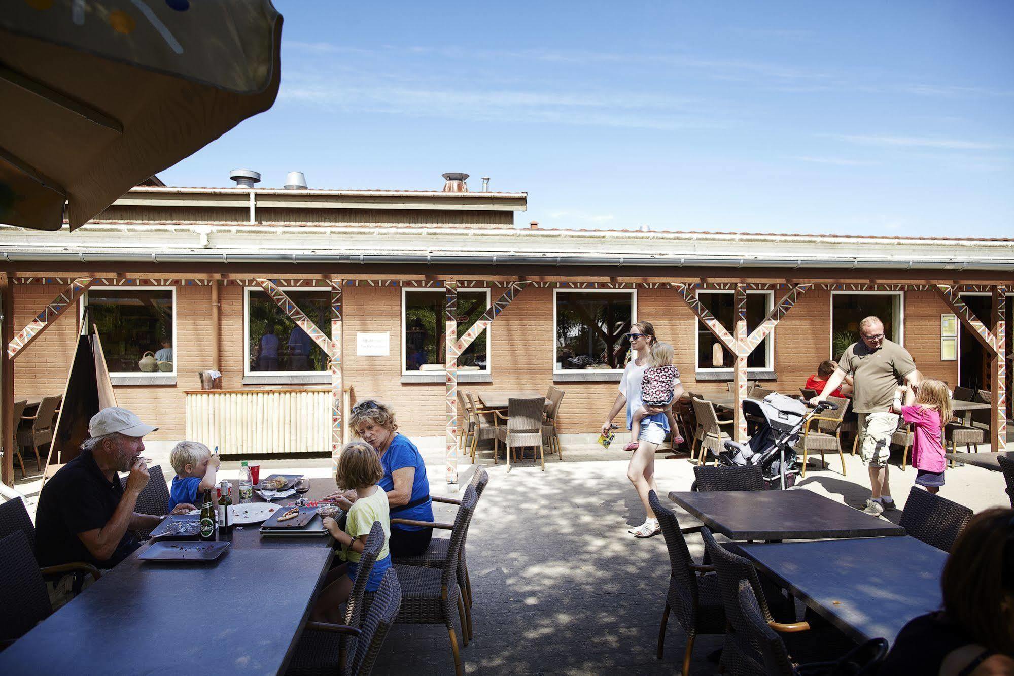 Givskud Zoo Hostel מראה חיצוני תמונה